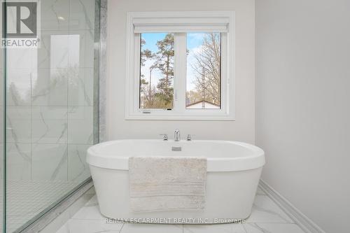 132 Drexler Avenue, Guelph/Eramosa, ON - Indoor Photo Showing Bathroom