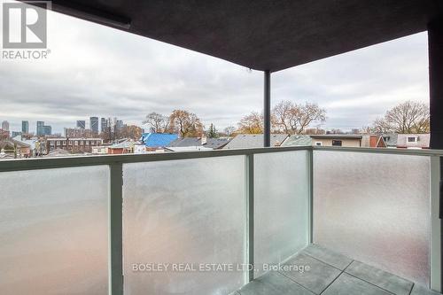 899 Dundas Street W, Toronto, ON 