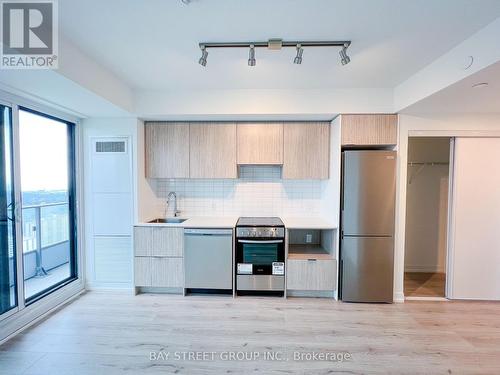 4408 - 395 Bloor St East, Toronto, ON - Indoor Photo Showing Kitchen