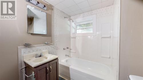 7 Fitzgibbon Street, St. John'S, NL - Indoor Photo Showing Bathroom