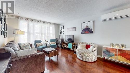 7 Fitzgibbon Street, St. John'S, NL - Indoor Photo Showing Living Room