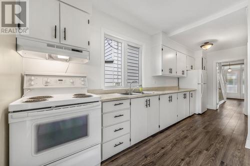 100 Merrymeeting Road, St Johns, NL - Indoor Photo Showing Kitchen With Double Sink