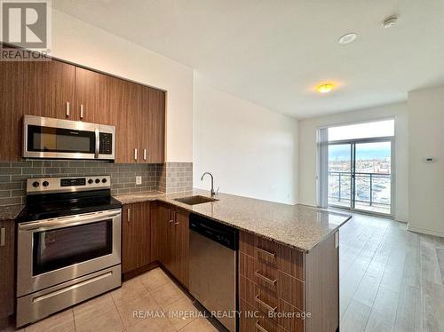 523 - 11611 Yonge Street, Richmond Hill, ON - Indoor Photo Showing Kitchen With Stainless Steel Kitchen