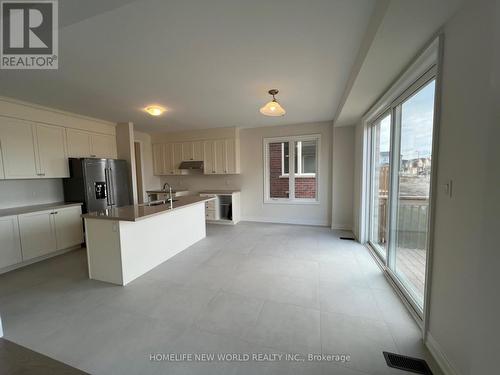 42 Faimira Avenue, Georgina, ON - Indoor Photo Showing Kitchen