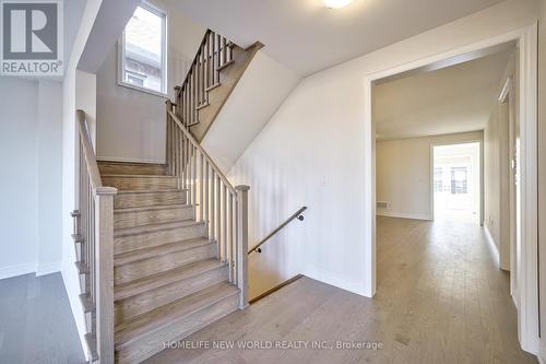 42 Faimira Avenue, Georgina, ON - Indoor Photo Showing Other Room