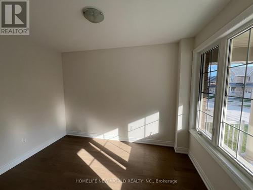 42 Faimira Avenue, Georgina, ON - Indoor Photo Showing Other Room