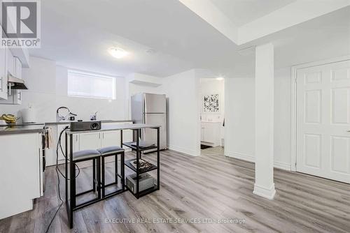 4 - 50 Edinburgh Drive, Brampton, ON - Indoor Photo Showing Kitchen