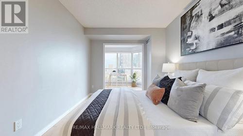 811 - 2261 Lakeshore Boulevard W, Toronto, ON - Indoor Photo Showing Bedroom