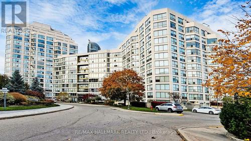 811 - 2261 Lakeshore Boulevard W, Toronto, ON - Outdoor With Facade