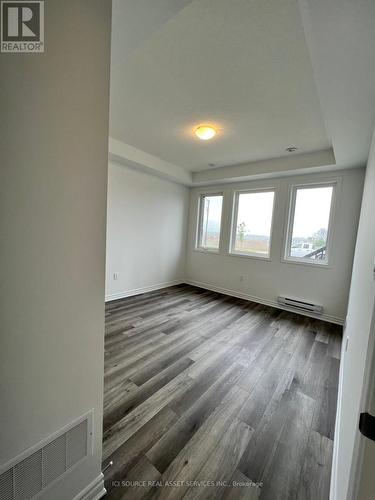 3022 John Mckay Boulevard, Oakville, ON - Indoor Photo Showing Other Room