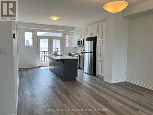 3022 John Mckay Boulevard, Oakville, ON - Indoor Photo Showing Kitchen With Stainless Steel Kitchen