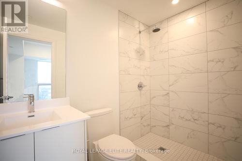 332 - 181 Sheppard Avenue E, Toronto, ON - Indoor Photo Showing Bathroom