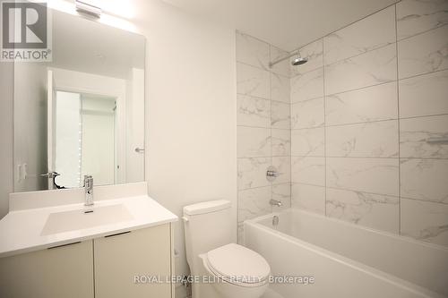 332 - 181 Sheppard Avenue E, Toronto, ON - Indoor Photo Showing Bathroom