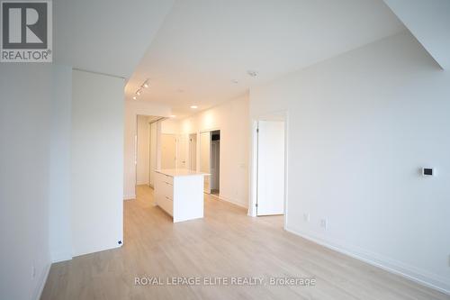 332 - 181 Sheppard Avenue E, Toronto, ON - Indoor Photo Showing Other Room