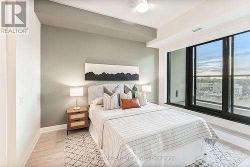 617 - 280 Howland Avenue, Toronto, ON - Indoor Photo Showing Bedroom