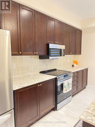 251 Tennant Circle, Vaughan, ON - Indoor Photo Showing Kitchen