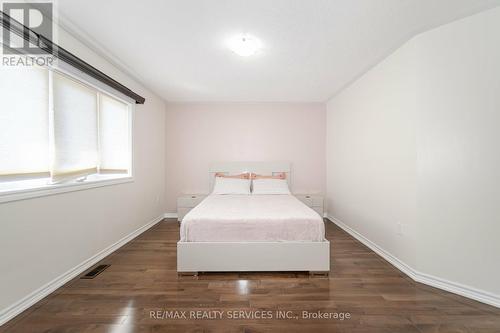 28 Benadir Avenue, Caledon, ON - Indoor Photo Showing Bedroom