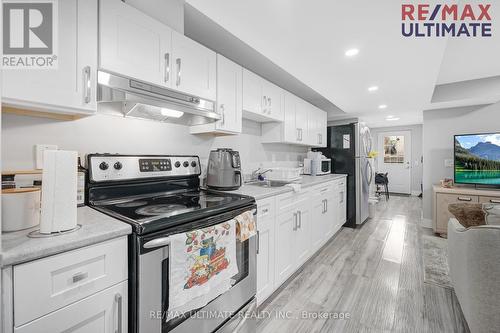 240 Rosethorn Avenue, Toronto, ON - Indoor Photo Showing Kitchen