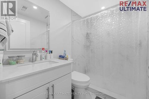 240 Rosethorn Avenue, Toronto, ON - Indoor Photo Showing Bathroom