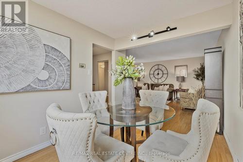 509 - 61 Markbrook Lane, Toronto, ON - Indoor Photo Showing Dining Room