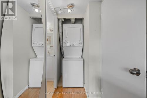 509 - 61 Markbrook Lane, Toronto, ON - Indoor Photo Showing Laundry Room