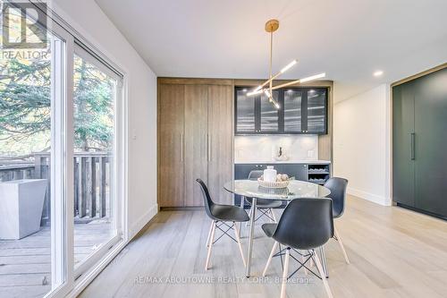 2243 Ingersoll Drive, Burlington, ON - Indoor Photo Showing Dining Room