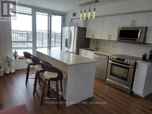 730 - 36 Via Bagnato Avenue, Toronto, ON - Indoor Photo Showing Kitchen With Stainless Steel Kitchen