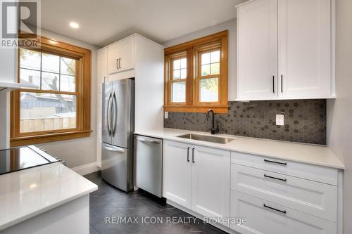 96 Spruce Street, Cambridge, ON - Indoor Photo Showing Kitchen