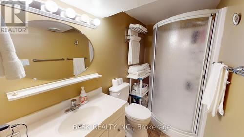 119 Hillbrook Crescent, Kitchener, ON - Indoor Photo Showing Bathroom