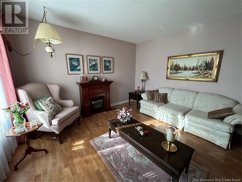 73 Weyburn Road, Moncton, NB - Indoor Photo Showing Living Room