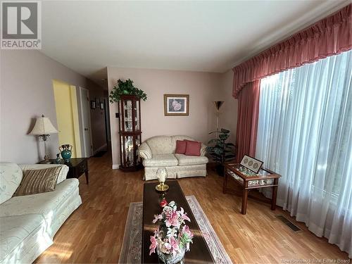 73 Weyburn Road, Moncton, NB - Indoor Photo Showing Living Room