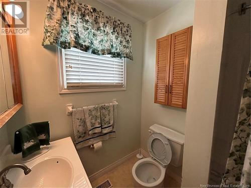 73 Weyburn Road, Moncton, NB - Indoor Photo Showing Bathroom