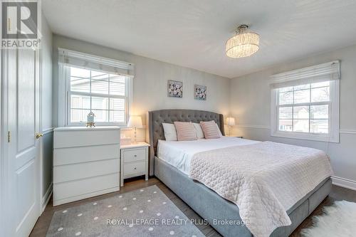 2830 Andorra Circle, Mississauga, ON - Indoor Photo Showing Bedroom