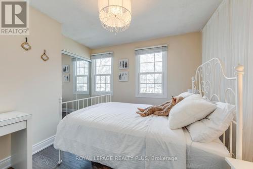 2830 Andorra Circle, Mississauga, ON - Indoor Photo Showing Bedroom