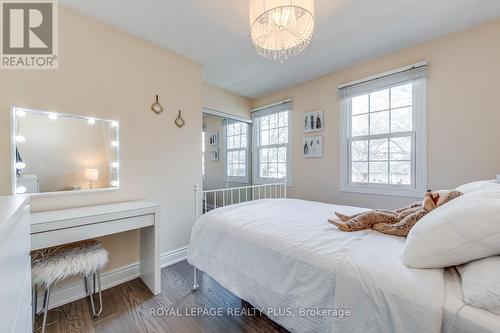 2830 Andorra Circle, Mississauga, ON - Indoor Photo Showing Bedroom