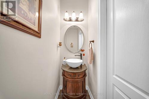 35 Hurst Street, Halton Hills, ON - Indoor Photo Showing Bathroom