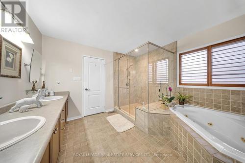 35 Hurst Street, Halton Hills, ON - Indoor Photo Showing Bathroom