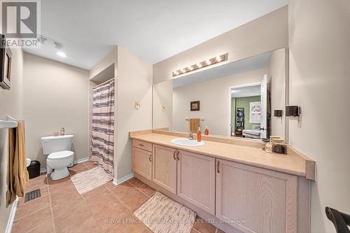 35 Hurst Street, Halton Hills, ON - Indoor Photo Showing Bathroom