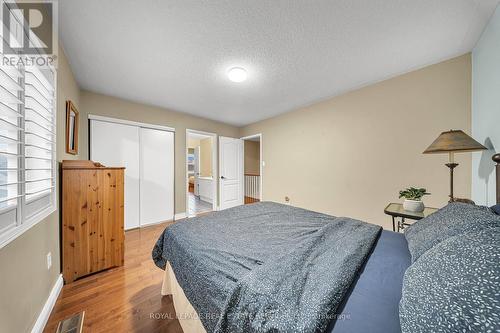 35 Hurst Street, Halton Hills, ON - Indoor Photo Showing Bedroom