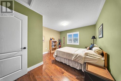 35 Hurst Street, Halton Hills, ON - Indoor Photo Showing Bedroom