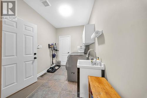 35 Hurst Street, Halton Hills, ON - Indoor Photo Showing Laundry Room