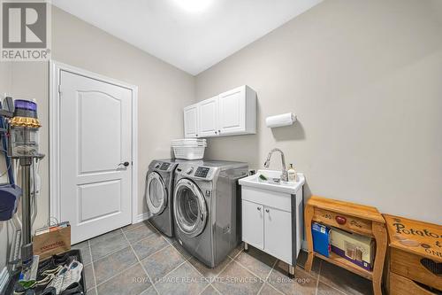 35 Hurst Street, Halton Hills, ON - Indoor Photo Showing Laundry Room