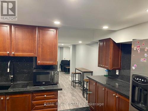 Bsmt - 20 Arctic Fox Crescent, Brampton, ON - Indoor Photo Showing Kitchen