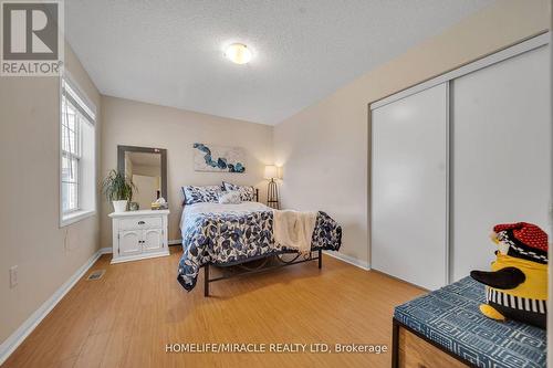 13 Bonavista Drive, Brampton, ON - Indoor Photo Showing Bedroom