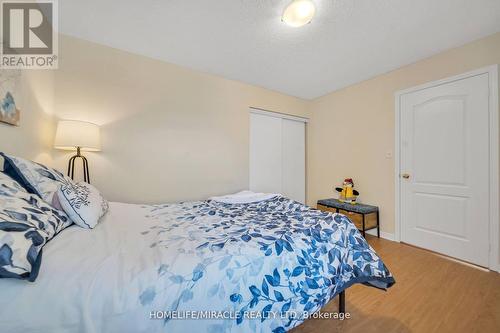 13 Bonavista Drive, Brampton, ON - Indoor Photo Showing Bedroom