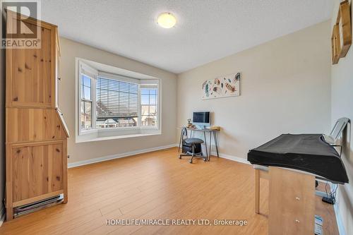 13 Bonavista Drive, Brampton, ON - Indoor