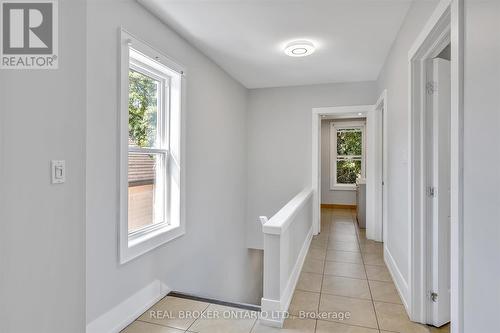 Upper - 24 Stewart Place, Peterborough, ON - Indoor Photo Showing Other Room