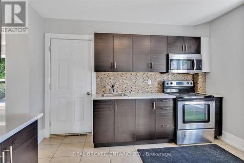 Upper - 24 Stewart Place, Peterborough, ON - Indoor Photo Showing Kitchen With Upgraded Kitchen