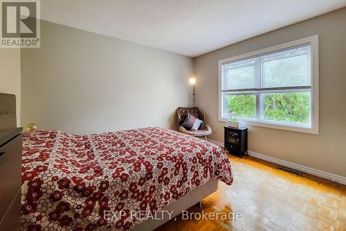 2 - 1300 Upper Ottawa Street, Hamilton, ON - Indoor Photo Showing Bedroom