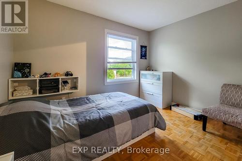 2 - 1300 Upper Ottawa Street, Hamilton, ON - Indoor Photo Showing Bedroom